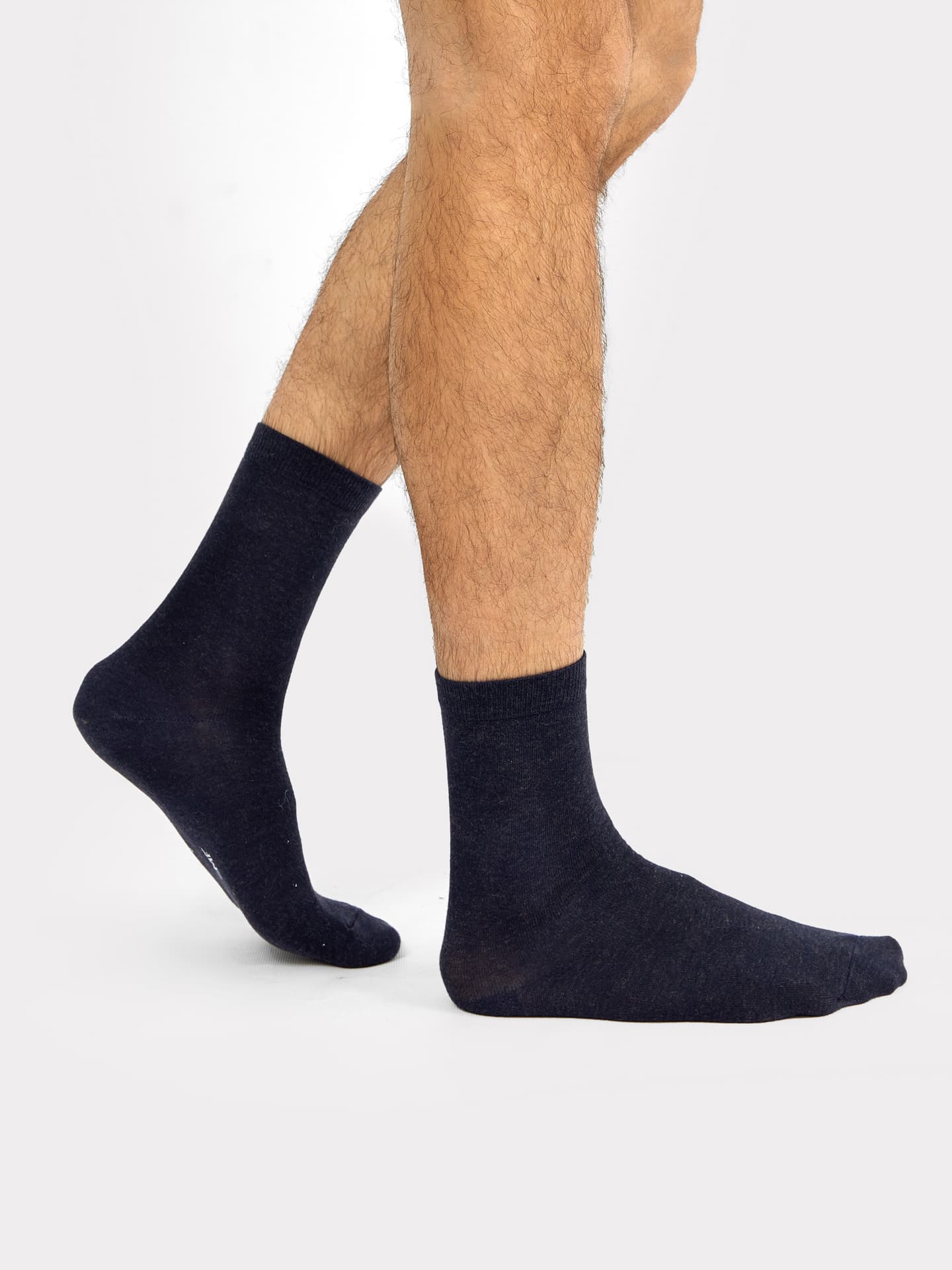 картинка Носки мужские в синем цвете из шерсти с бамбуком от магазина мужской одежды Mark Formelle