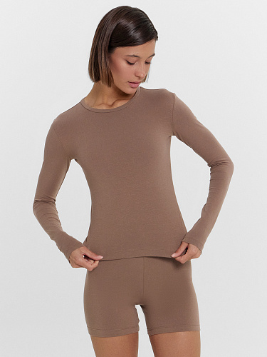 картинка Комплект женский (джемпер, шорты) в коричневом оттенке  от магазина стильной одежды Mark Formelle